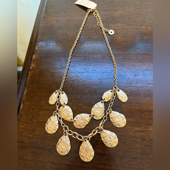 Karma Bella Gold Necklace & Clip On Earrings Set with Primitive Design NWT - Picture 1 of 5